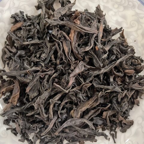 Fruit-flavored cinnamon oolong tea from Wuyi Rock Tea, Fujian Province, China.250g/180SGD